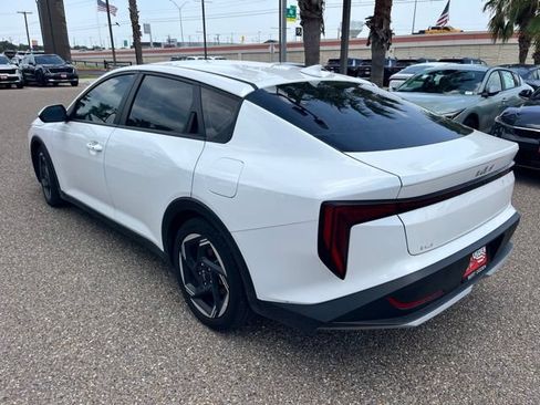 Used 2025 Kia K4 EX FWD image 4