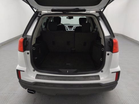 Used 2017 GMC Terrain SLE FWD image 29