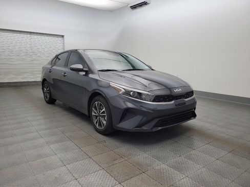 Used 2023 Kia Forte LXS w/ LXS Technology Package image 13