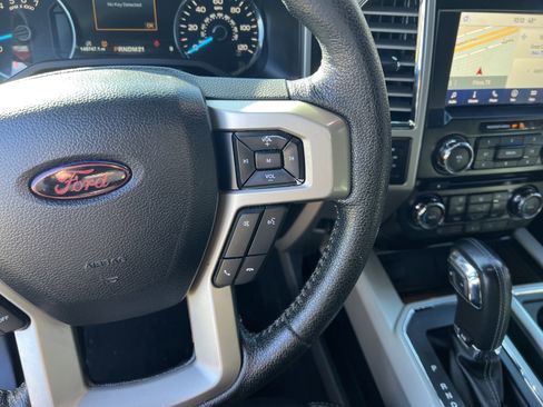 Used 2015 Ford F150 Lariat image 19