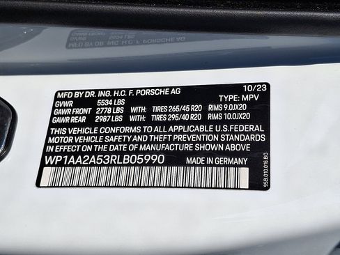 Used 2024 Porsche Macan Base image 26