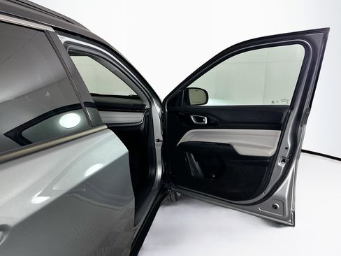 Used 2022 Jeep Compass Limited image 31