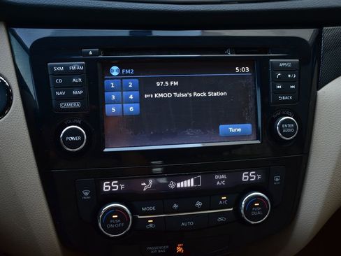 Used 2015 Nissan Rogue SL w/ SL Premium Package image 33