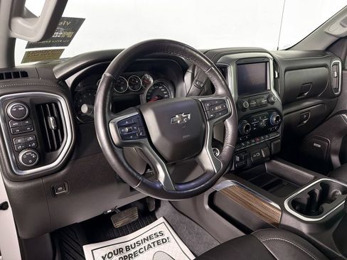 Used 2021 Chevrolet Silverado 1500 LT Trail Boss w/ Convenience Package II AWD/4WD image 9