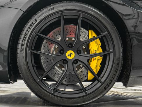 Used 2015 Ferrari California T image 10