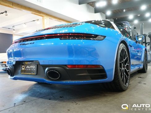 Used 2022 Porsche 911 Targa 4S AWD/4WD image 16