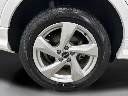 Used 2021 Audi Q3 2.0T Premium image 9