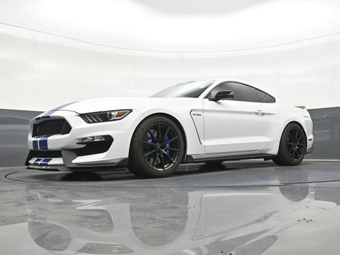 Used 2018 Ford Mustang Shelby GT350 w/ Electronics Package RWD image 26