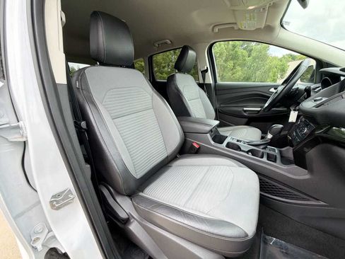Used 2018 Ford Escape SE w/ SE Sport Appearance Package AWD/4WD image 18