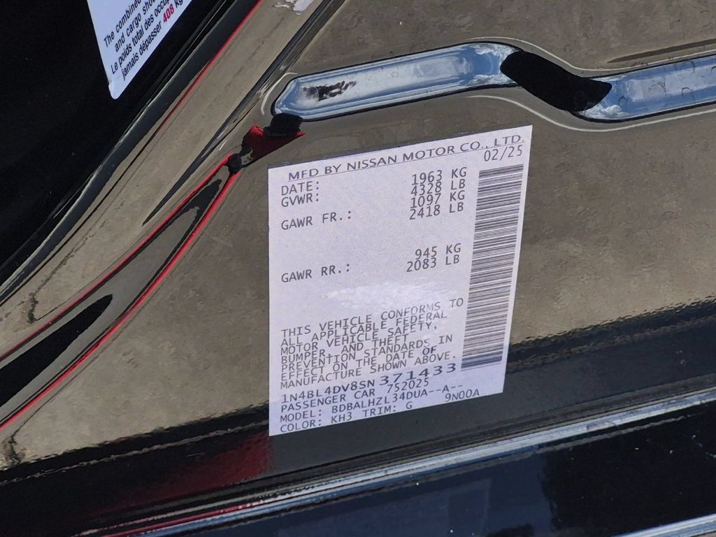 Used 2025 Nissan Altima 2.5 SV FWD image 29