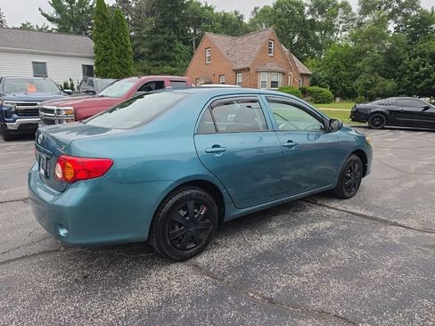 Used 2010 Toyota Corolla LE FWD image 5