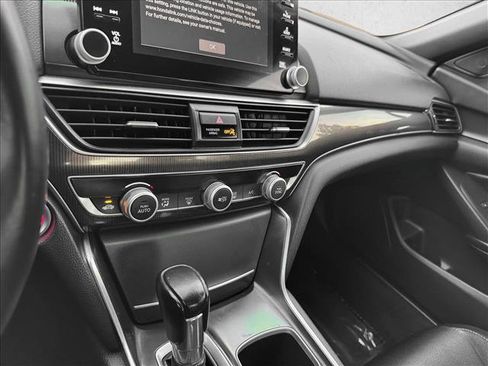 Used 2018 Honda Accord Sport image 15