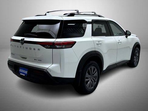 Used 2023 Nissan Pathfinder SV image 5