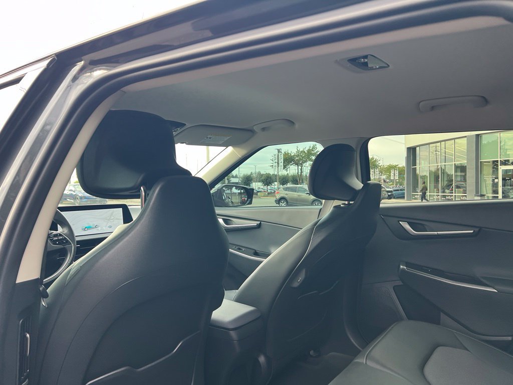 Certified 2024 Kia EV6 Light RWD image 9