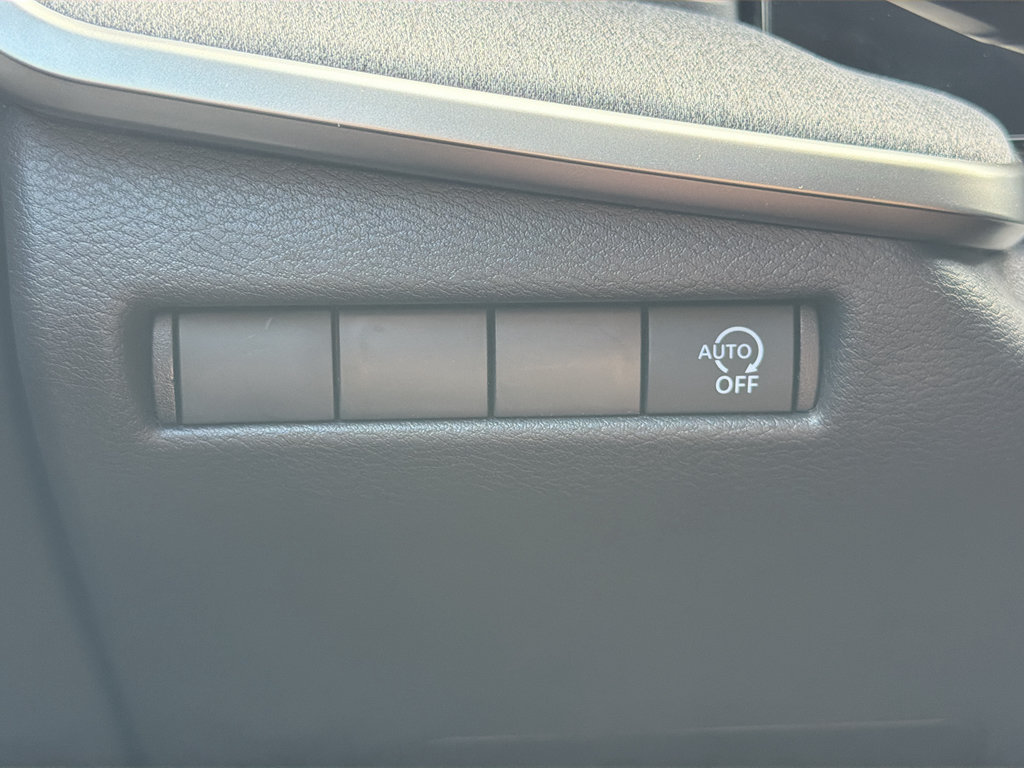 Used 2026 Nissan Kicks SV FWD image 11