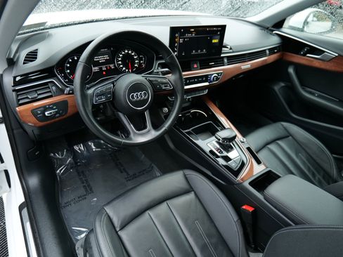 Used 2022 Audi A4 2.0T Premium image 13