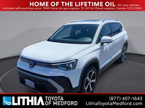 Used 2025 Volkswagen Taos SEL AWD/4WD image 1
