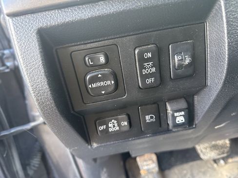 Used 2020 Toyota Tundra SR5 image 24