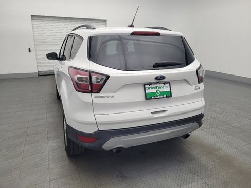 Used 2017 Ford Escape SE w/ Equipment Group 201A image 6