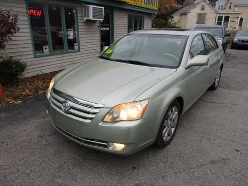 Used 2006 Toyota Avalon Limited image 10