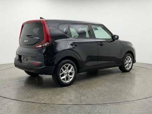 Used 2025 Kia Soul LX w/ LX Technology Package image 9