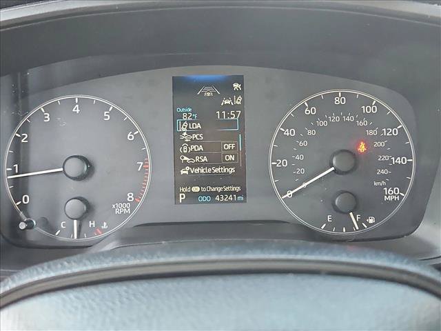 Used 2025 Toyota Corolla LE FWD image 14