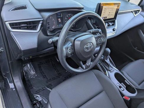 Used 2025 Toyota Corolla LE image 9