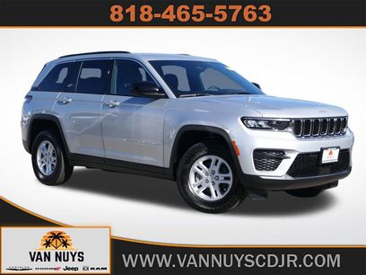 Used 2025 Jeep Grand Cherokee Laredo