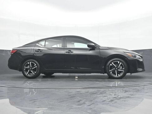 Used 2024 Nissan Sentra SV FWD image 31