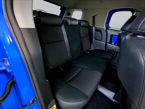 Used 2007 Toyota FJ Cruiser 2WD image 19