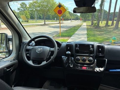 Used 2017 RAM ProMaster 3500 w/ Premium Appearance Group FWD image 28