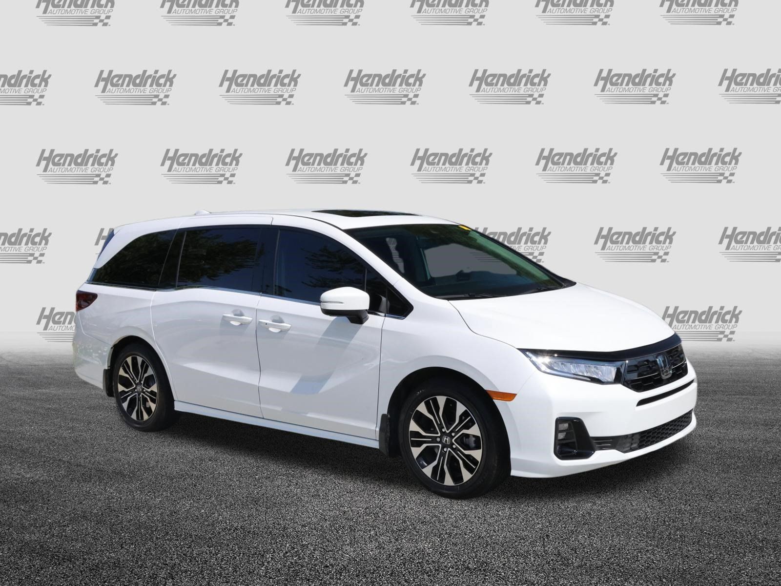 Used 2025 Honda Odyssey Elite image 2