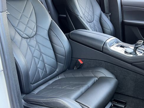 Used 2023 BMW X6 xDrive40i w/ Premium Package image 35