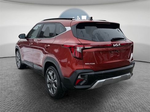 Used 2024 Kia Seltos S image 6