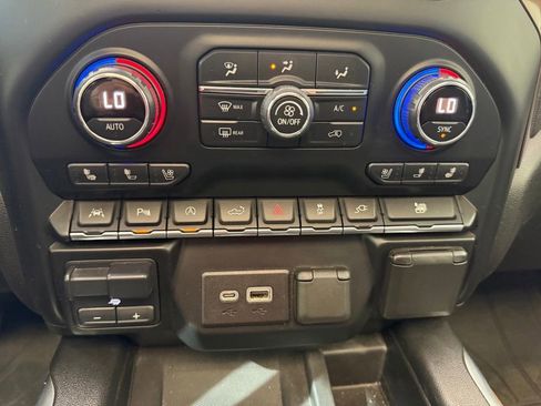 Used 2020 Chevrolet Silverado 1500 High Country RWD image 25