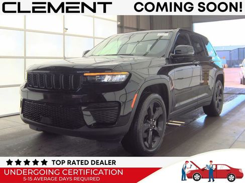 Used 2023 Jeep Grand Cherokee Altitude image 1