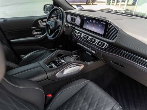 Used 2024 Mercedes-Benz Maybach GLS 600 4MATIC image 50