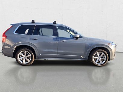 Used 2022 Volvo XC90 T5 Momentum