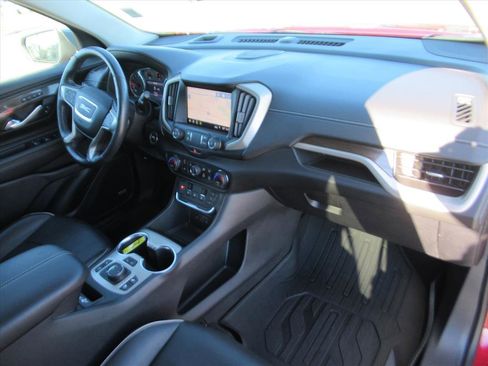 Used 2019 GMC Terrain Denali w/ Advanced Safety Package image 10