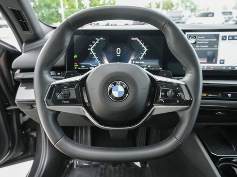 Used 2024 BMW 530i RWD image 8