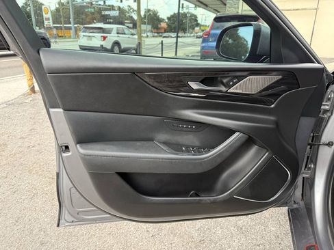 Used 2020 Jaguar XE S RWD image 10