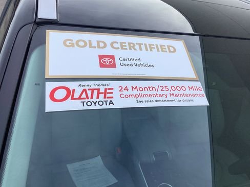 Certified 2023 Toyota Highlander XLE image 5