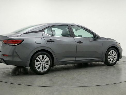 Used 2025 Nissan Sentra S FWD image 9