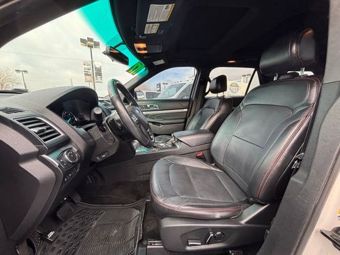 Used 2017 Ford Explorer Sport w/ Equipment Group 401A image 9