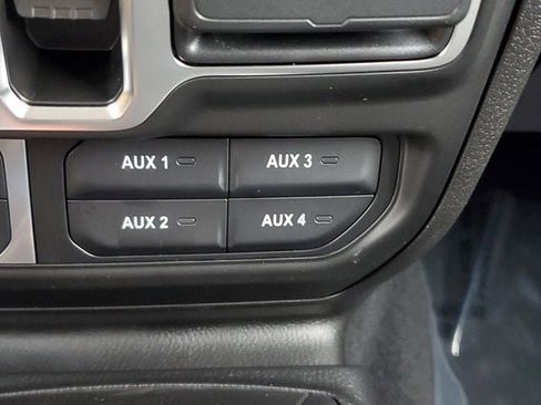 New 2025 Jeep Wrangler Unlimited Sport image 31