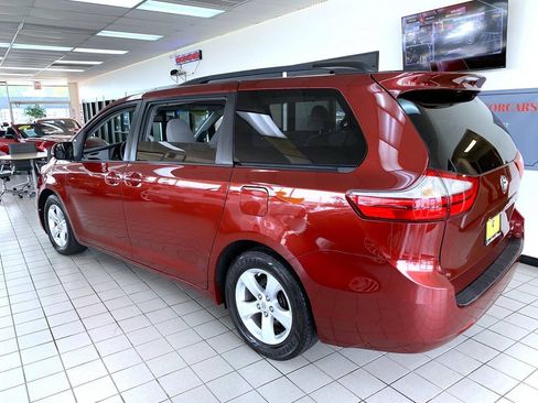 Used 2015 Toyota Sienna LE FWD image 6