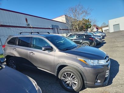 Used 2019 Toyota Highlander XLE
