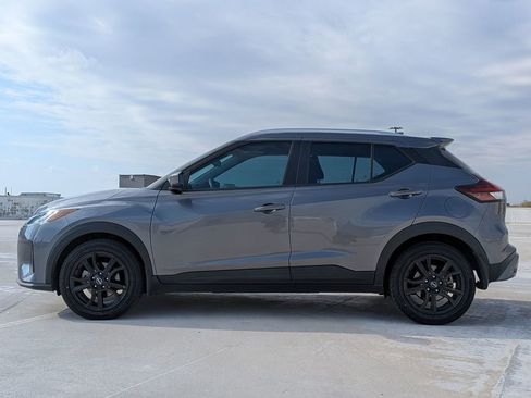 Used 2022 Nissan Kicks SV image 4