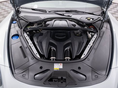 Certified 2022 Porsche Panamera 4 Platinum Edition image 31