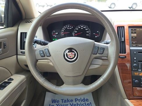 Used 2006 Cadillac STS V8 w/ Preferred Equipment Group image 16